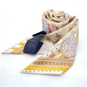 Auth Louis Vuitton Bandeau BB
Monogram Beige M96396 Silk Scarf